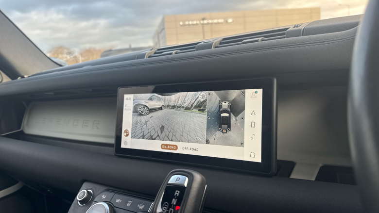 Land Rover Defender 3.0 D250 X-Dynamic SE 110 5dr Auto Diesel Estate